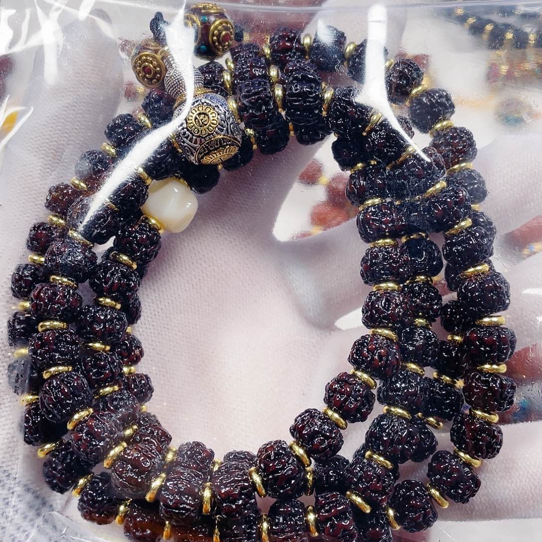 包***凡吊坠猴头核桃金刚