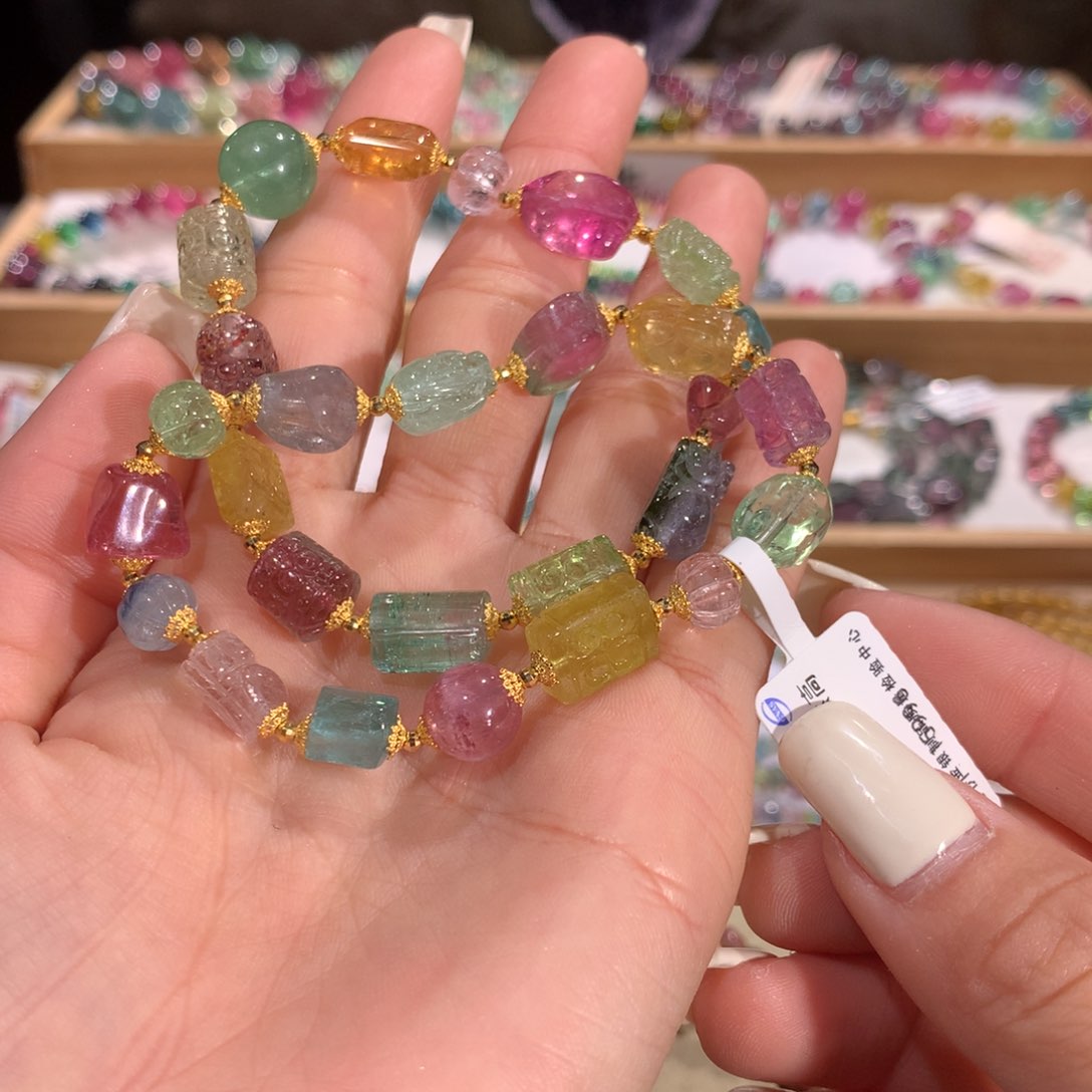 碧玺多样性发货一件未镶嵌