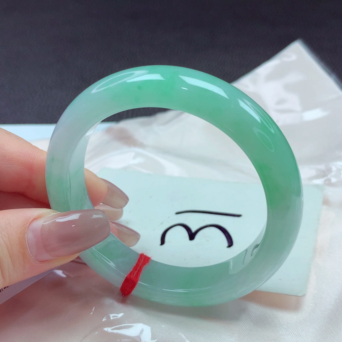 翡翠手镯未镶嵌手镯53