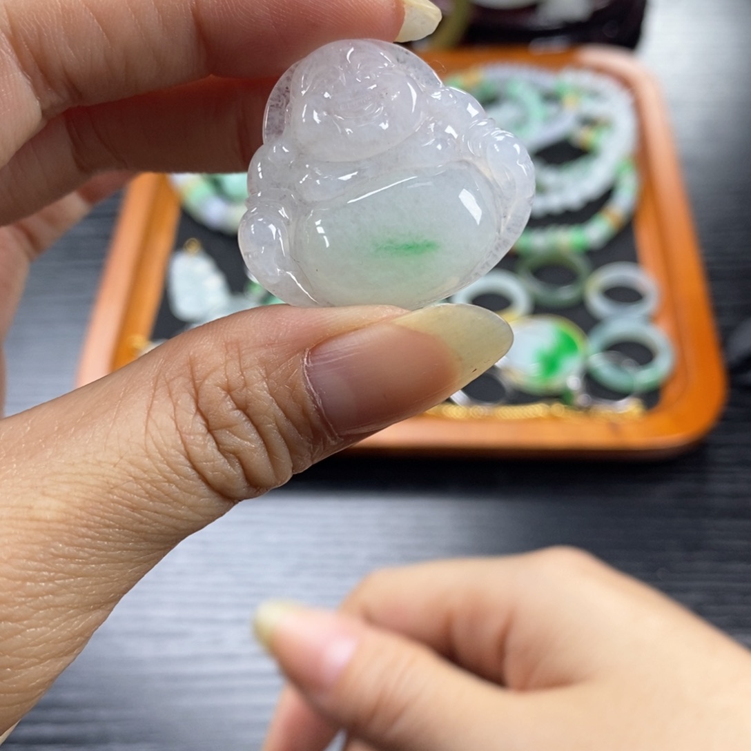 翡翠颈饰未镶嵌天然翡翠