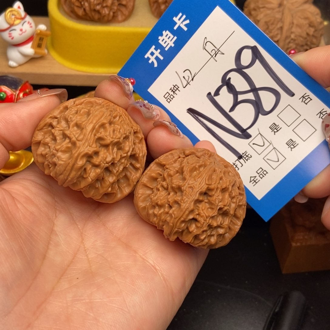 桃核吊坠核桃白狮子