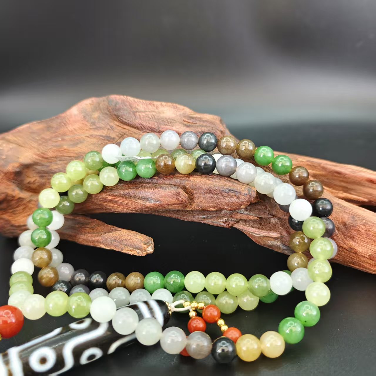 Q和田玉多宝圆珠项链（卡8）2666