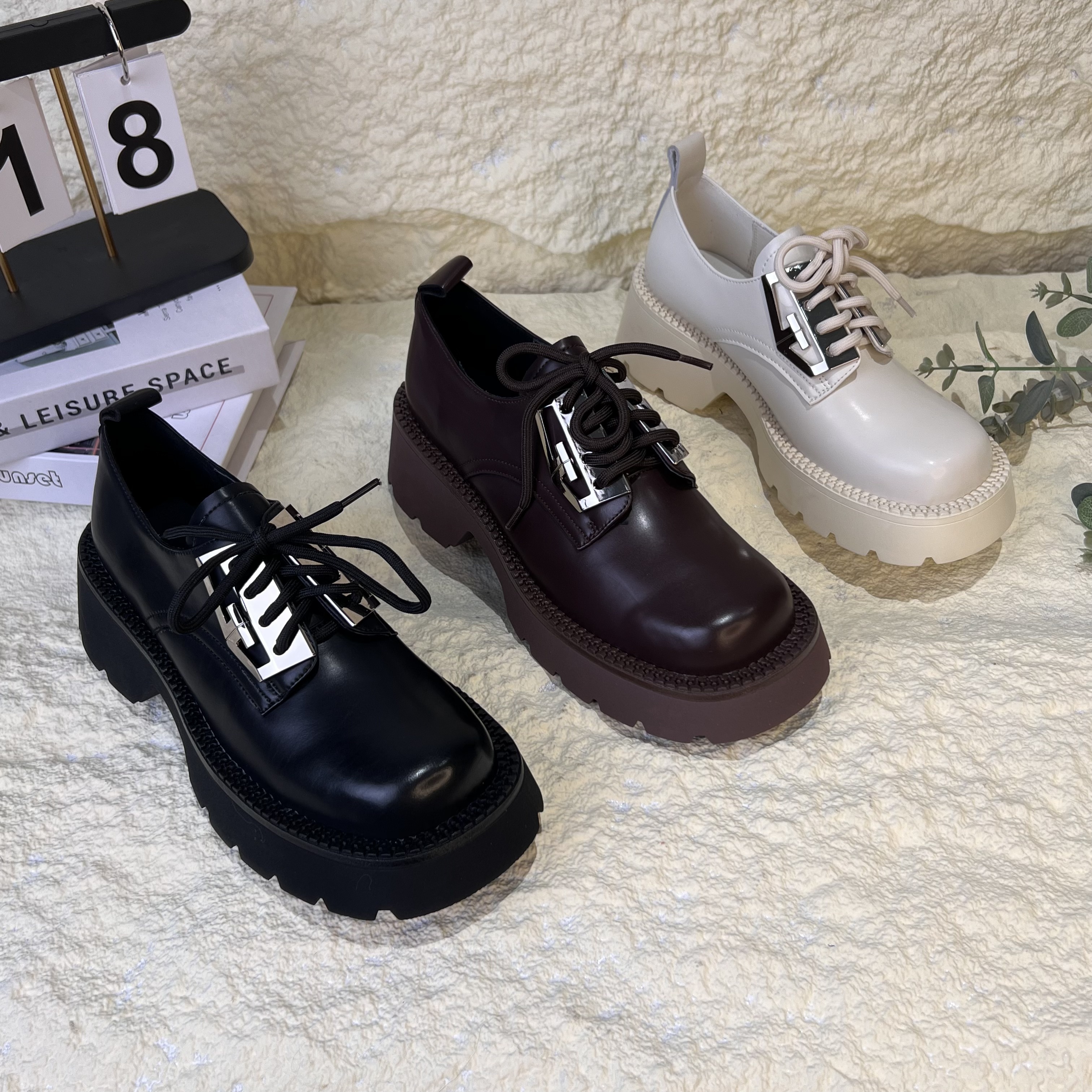 「头层牛皮系带靴｜厚底防滑｜通勤休闲多场景适配」XM8084