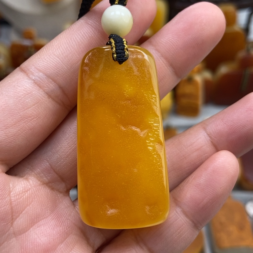 【闪购商品】琥珀颈饰未镶嵌