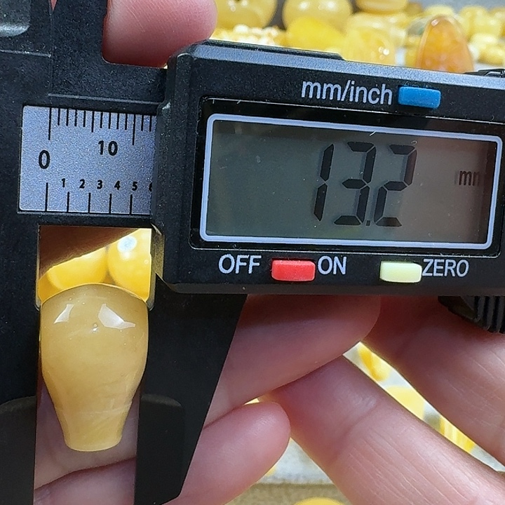 蜜蜡未镶嵌裸石12杂