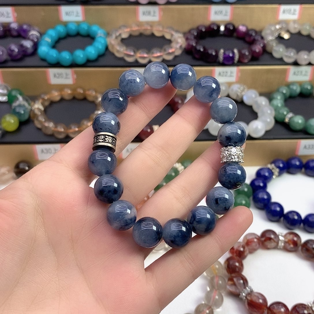 恁***豆水晶手链未镶嵌蓝兔毛