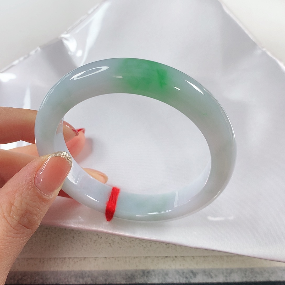 翡翠手镯未镶嵌 正圈