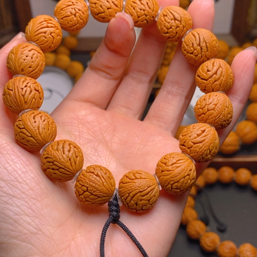 【闪购商品】桃核手串龙文桃核