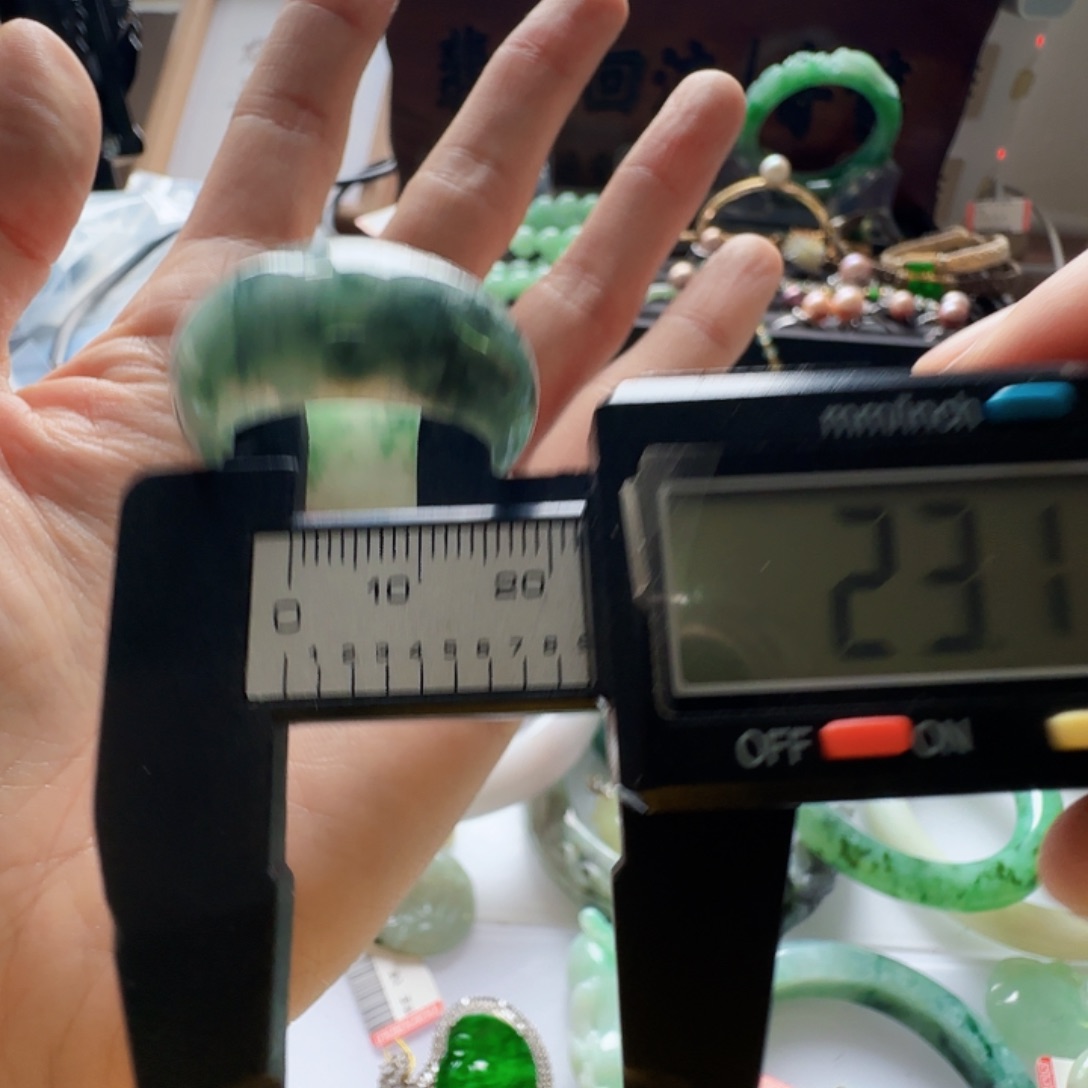 翡翠未镶嵌手镯翡翠20