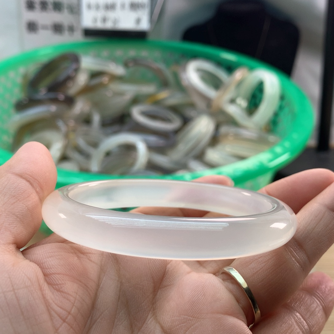 【闪购商品】手镯玛瑙/玉髓未镶嵌