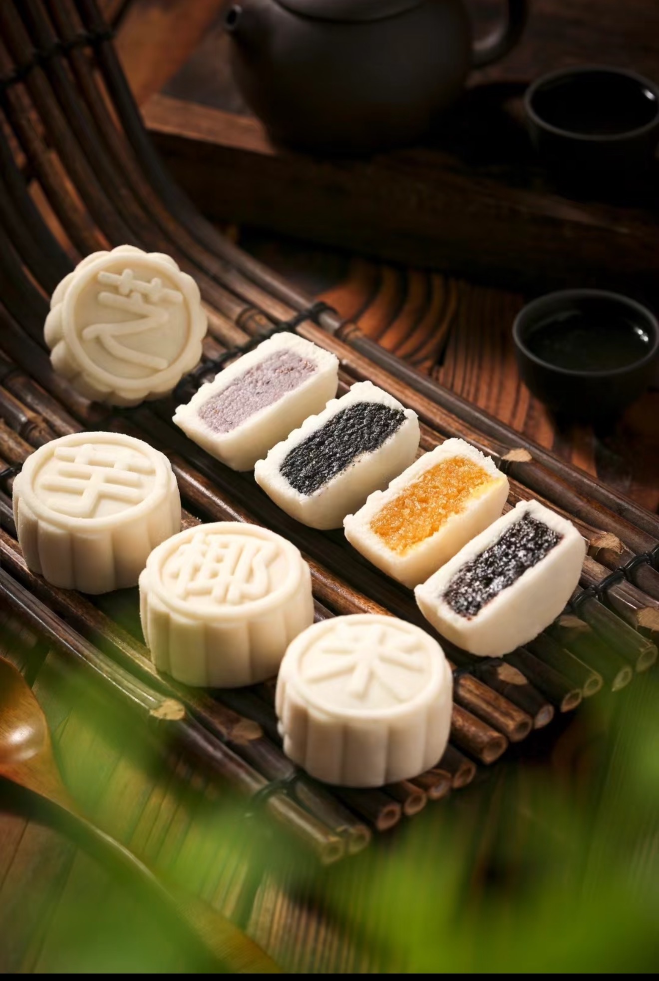 手打米月饼米皮芝麻红枣核桃紫薯香芋广式素食手工送礼常温冰皮