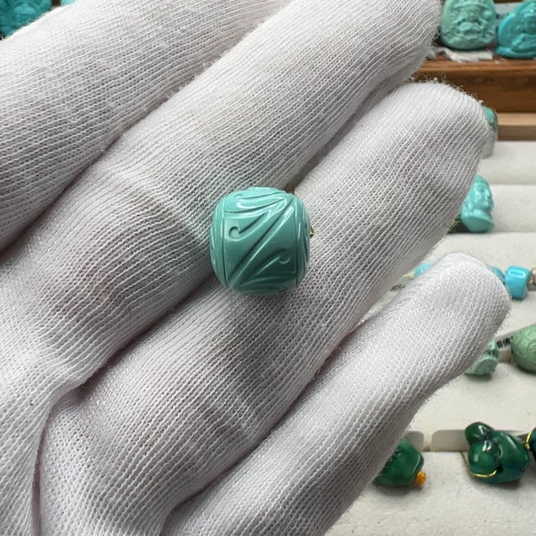 绿松石配饰未镶嵌