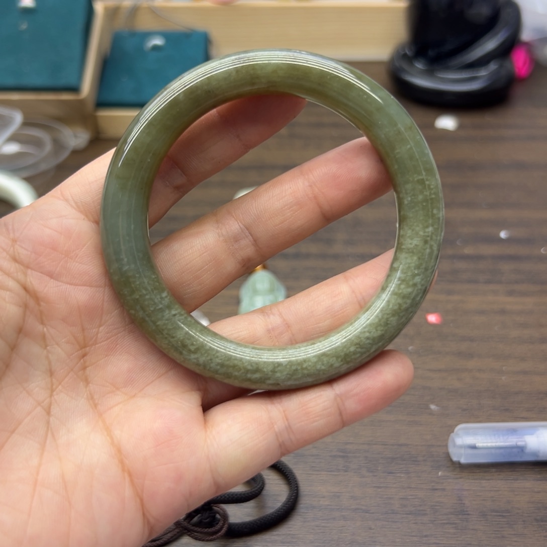 和田玉未镶嵌手镯60.6圈围933