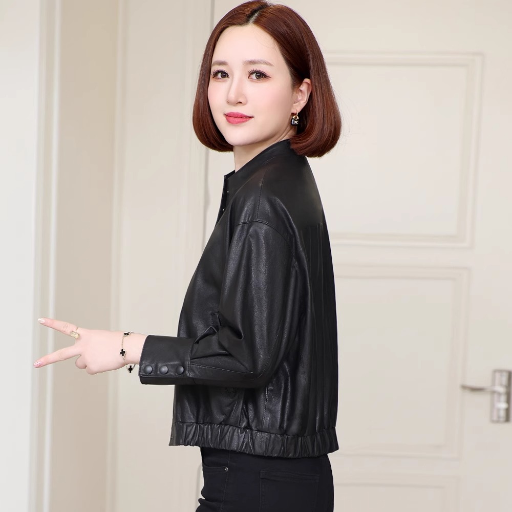真皮皮衣女短款宽松中老年妈妈装绵羊皮夹克海宁皮草外套2025春秋