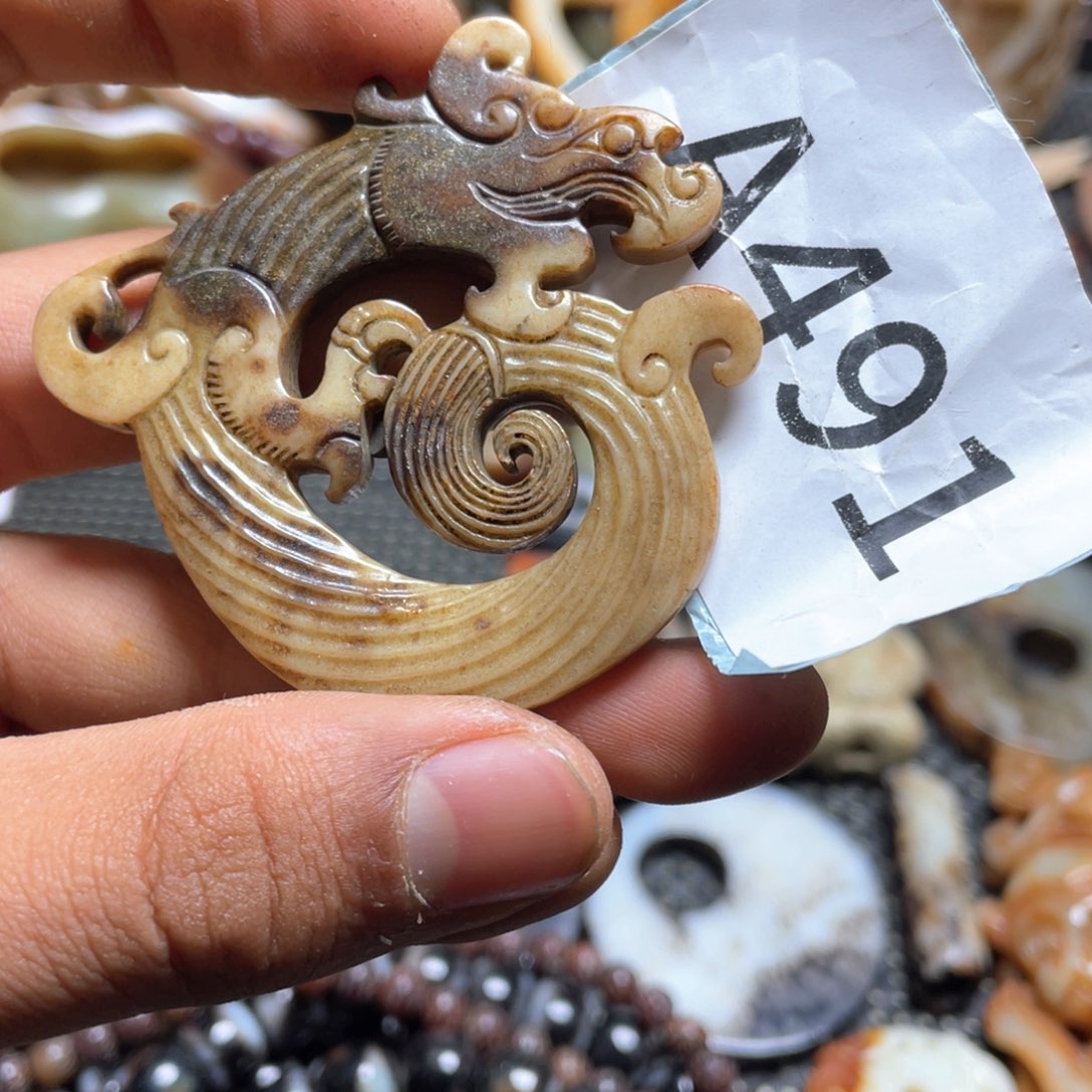 和田玉（糖玉）挂件未镶嵌