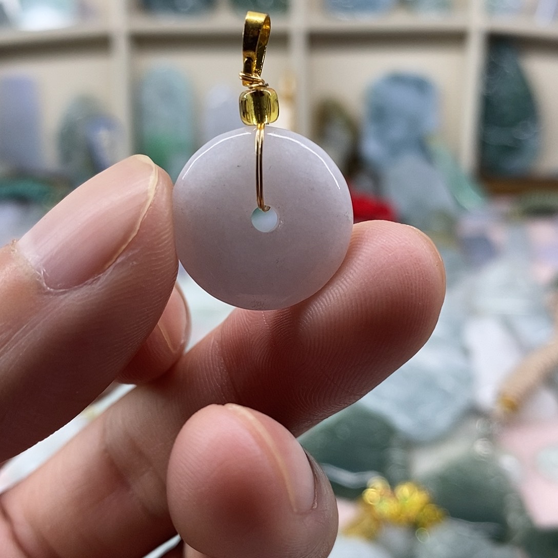 颈饰未镶嵌翡翠天然