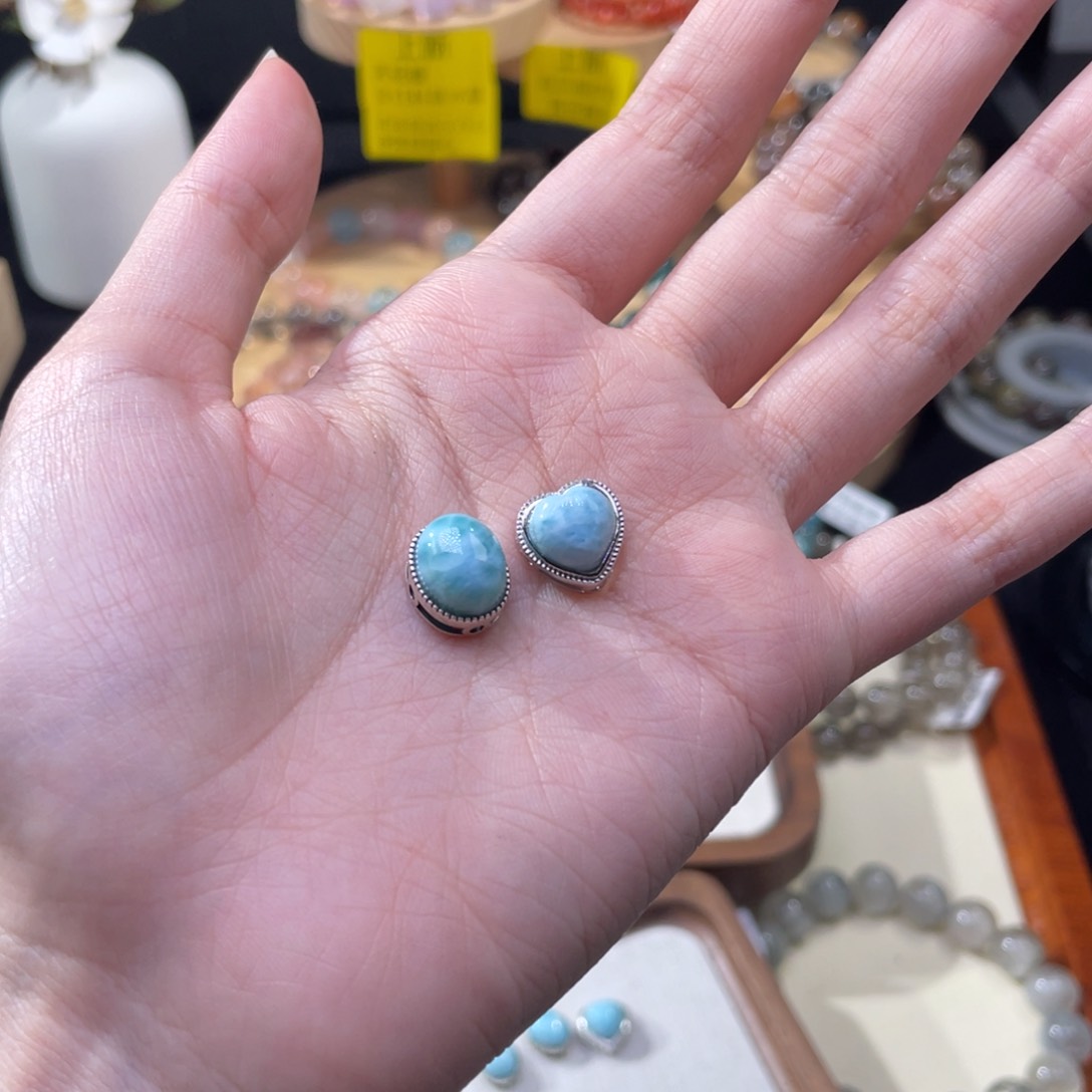 水晶手串未镶嵌是**吖09