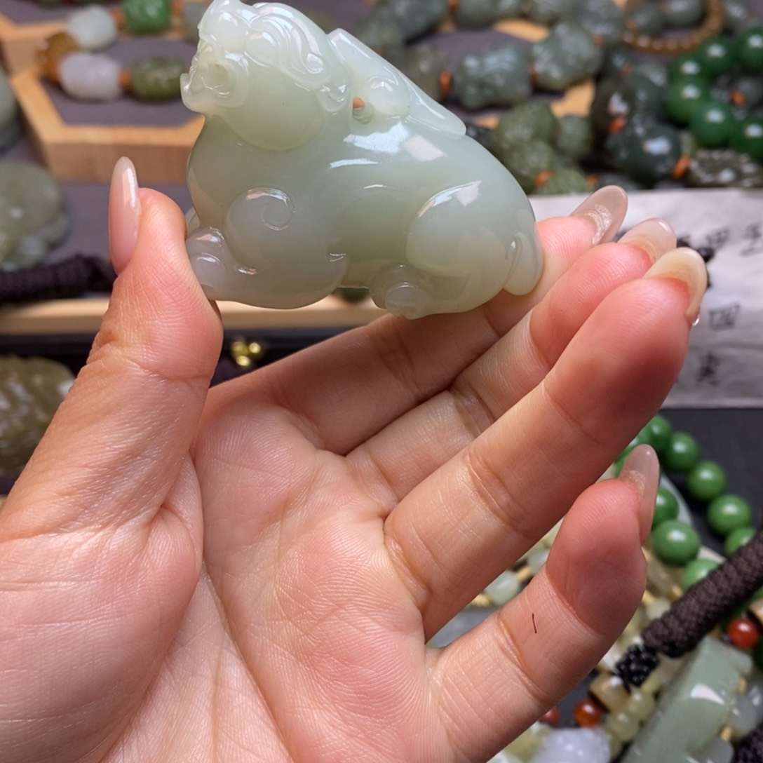 和田玉颈饰未镶嵌