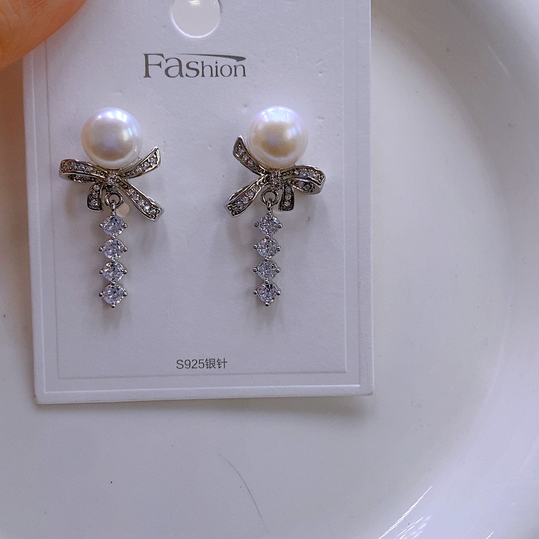 颈饰银S925镶嵌淡水珍珠