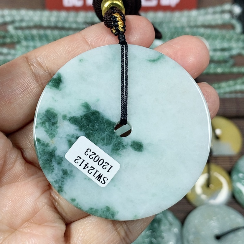 【闪购商品】翡翠颈饰未镶嵌玉吊坠翡翠玉大款平安扣