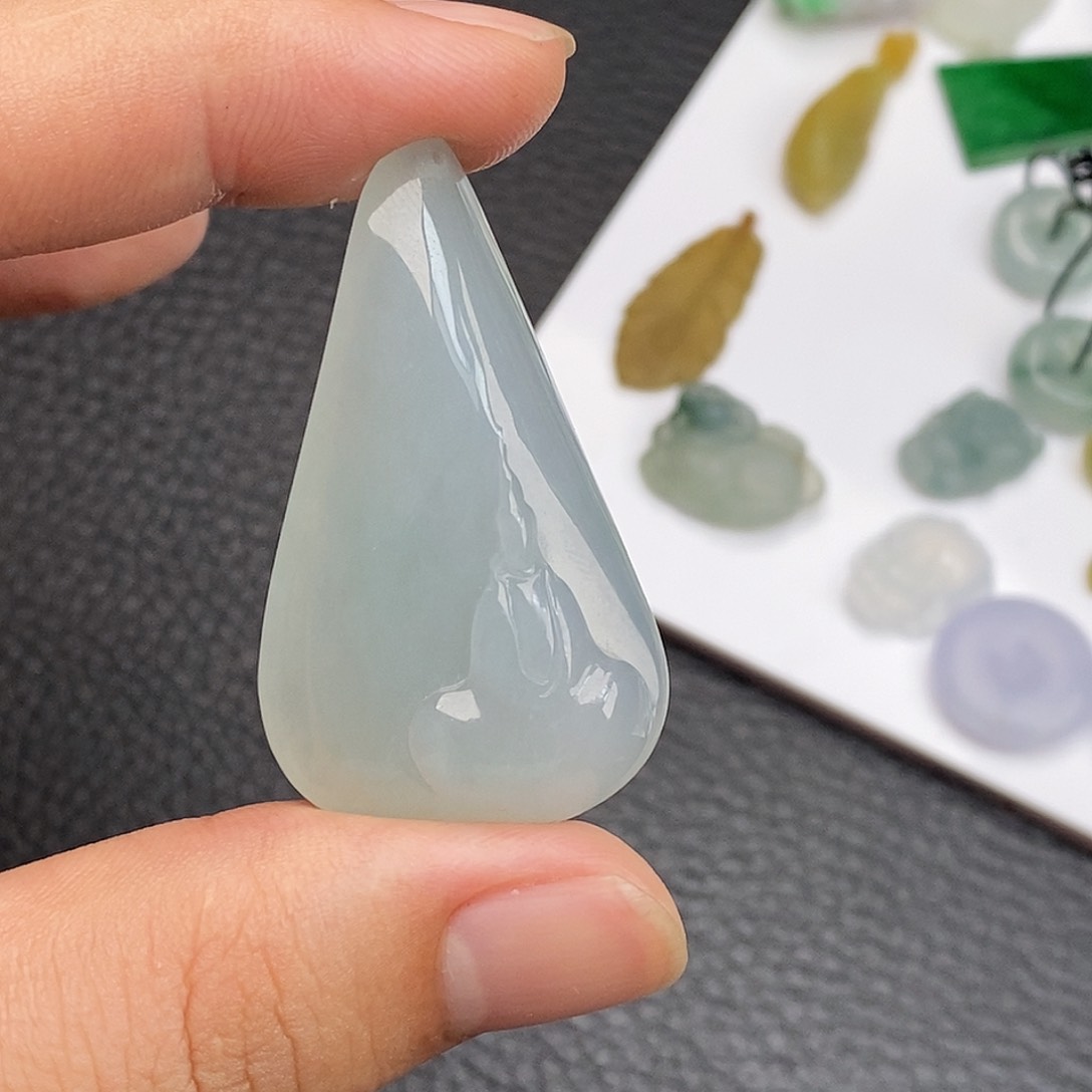 未镶嵌定制翡翠无像佛