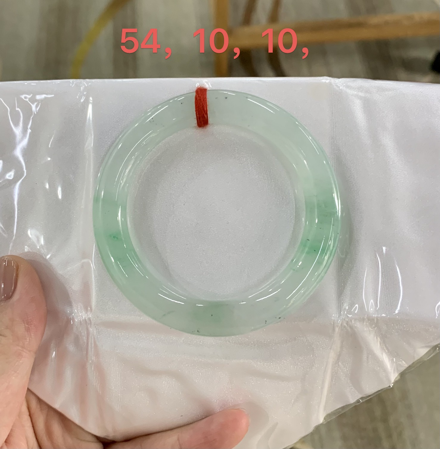 冰飘绿花翡翠手镯圆条