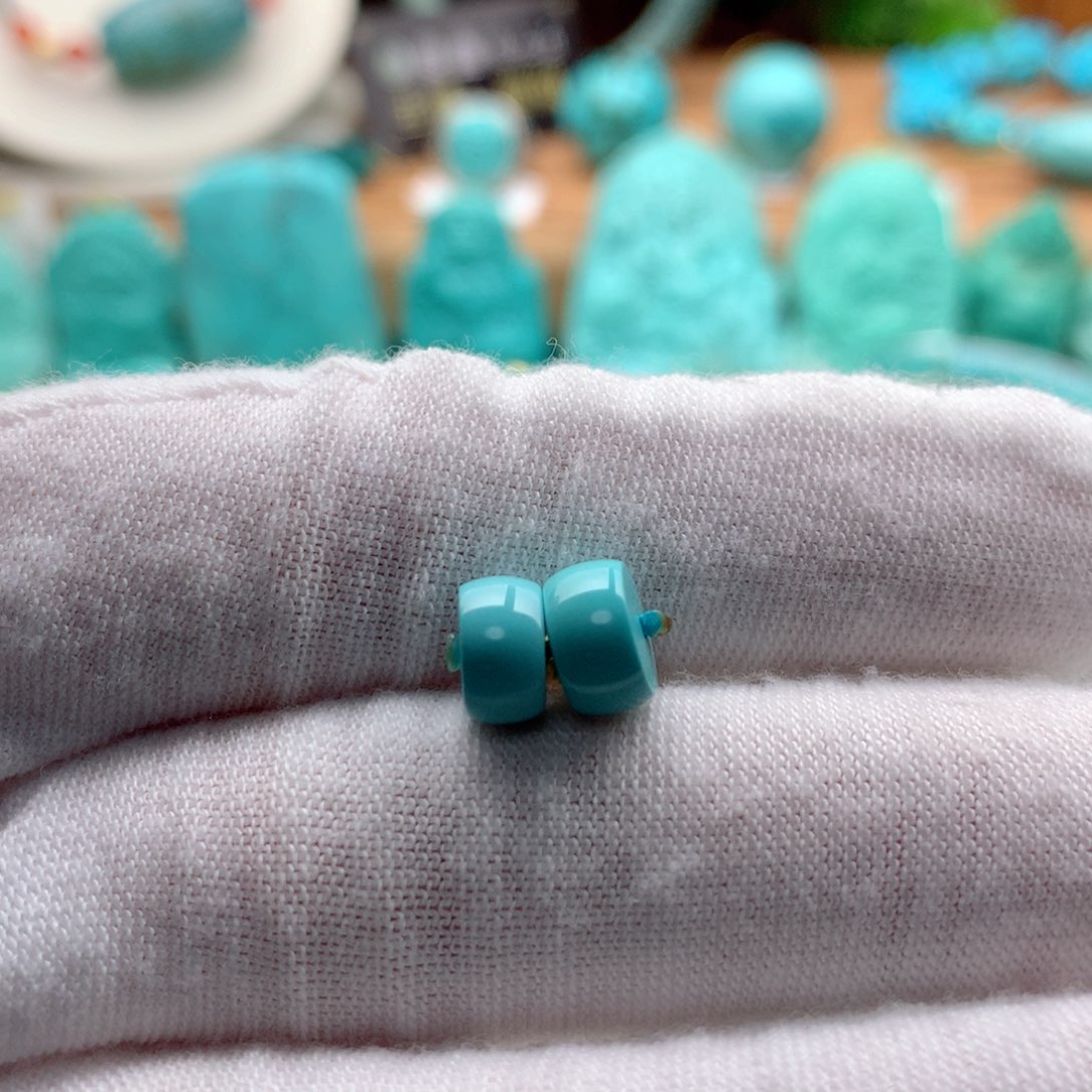 绿松石颈饰未镶嵌