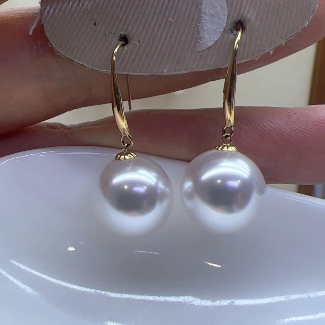 18K金镶嵌淡水珍珠耳饰