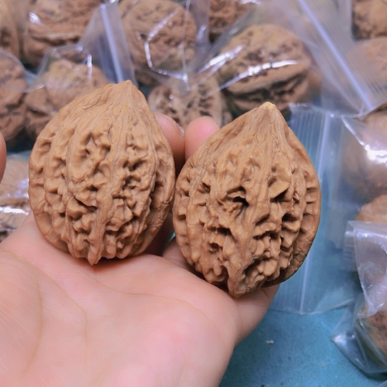 【闪购商品】把件核桃38.5大沽石有修