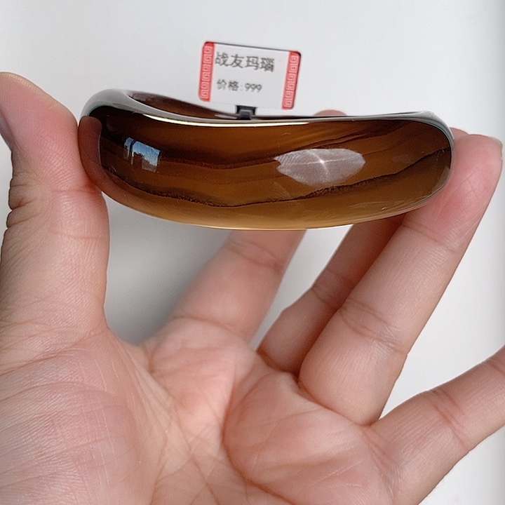 玛瑙/玉髓手镯未镶嵌名**际