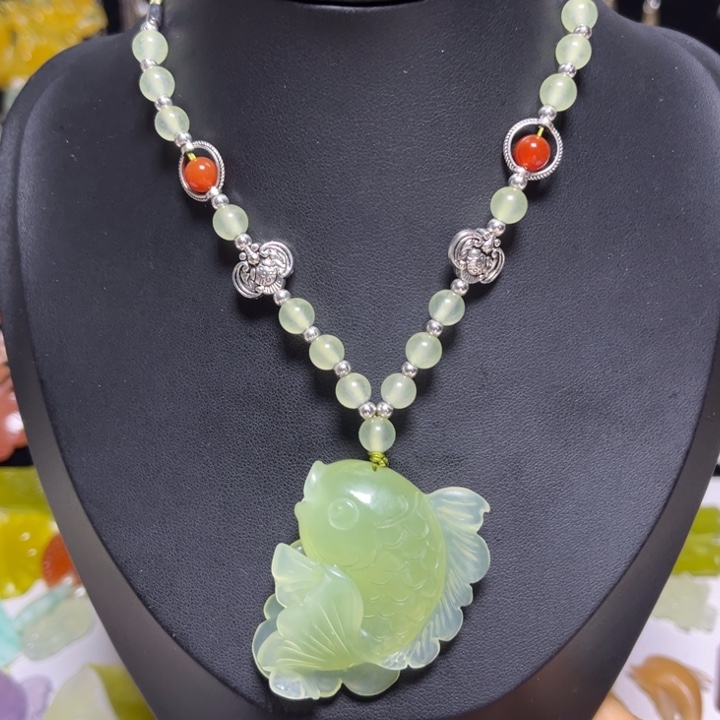 蛇纹石玉未镶嵌吊坠(赠链)