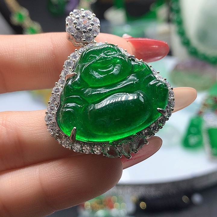 翡翠吊坠(赠链)未镶嵌