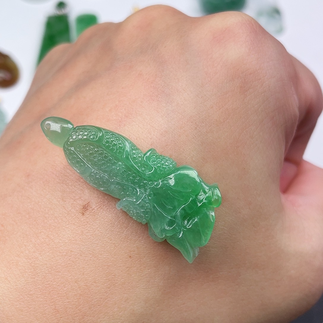 翡翠未镶嵌颈饰翡翠
