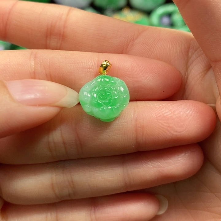 颈饰未镶嵌翡翠吊坠