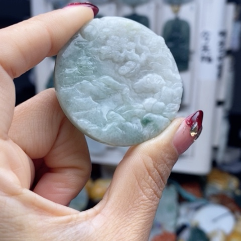 翡翠颈饰未镶嵌翡翠