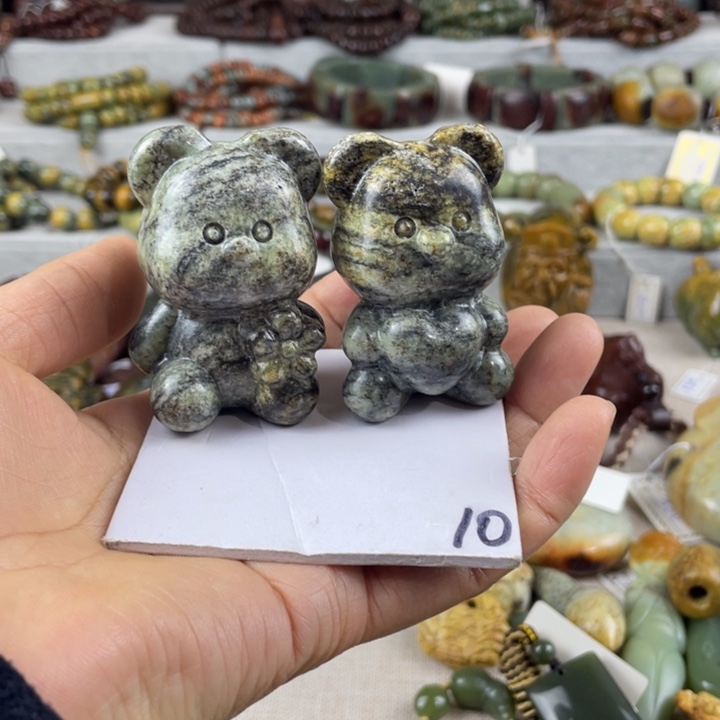 慧***来岫岩河磨玉（透闪石质玉）未镶嵌珠宝奇石