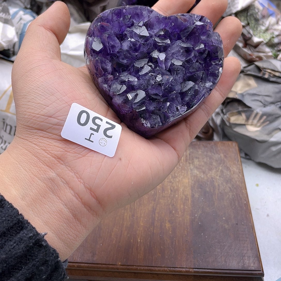 紫晶大型摆件（非配饰）未镶嵌