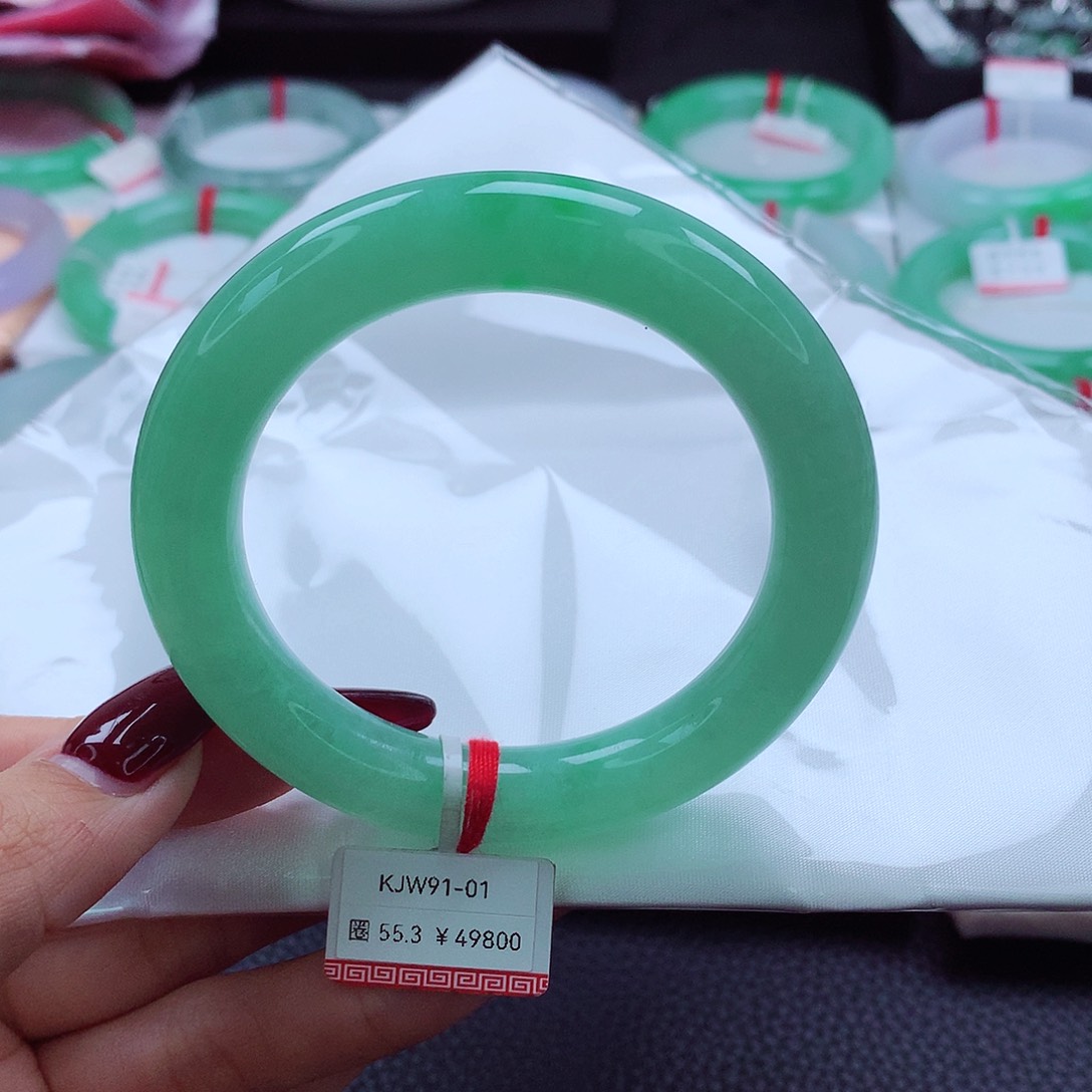 翡翠手镯未镶嵌54.55.56冰果阳绿胖圆 性比价高