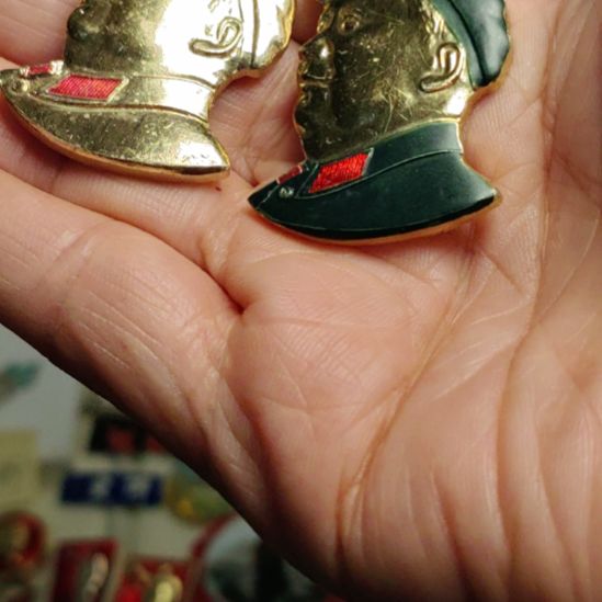 用***1其他普通金属爷爷纪念章爷爷纪念
