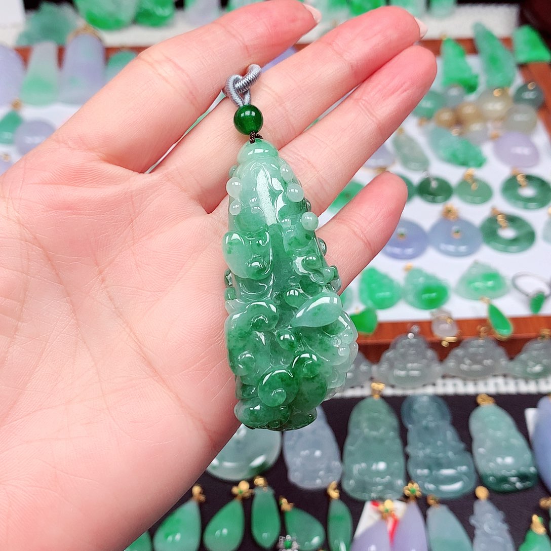 翡翠颈饰未镶嵌天然翡翠A货