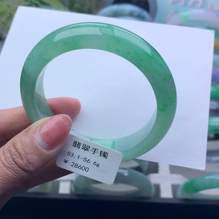 翡翠手镯未镶嵌天然翡翠手镯