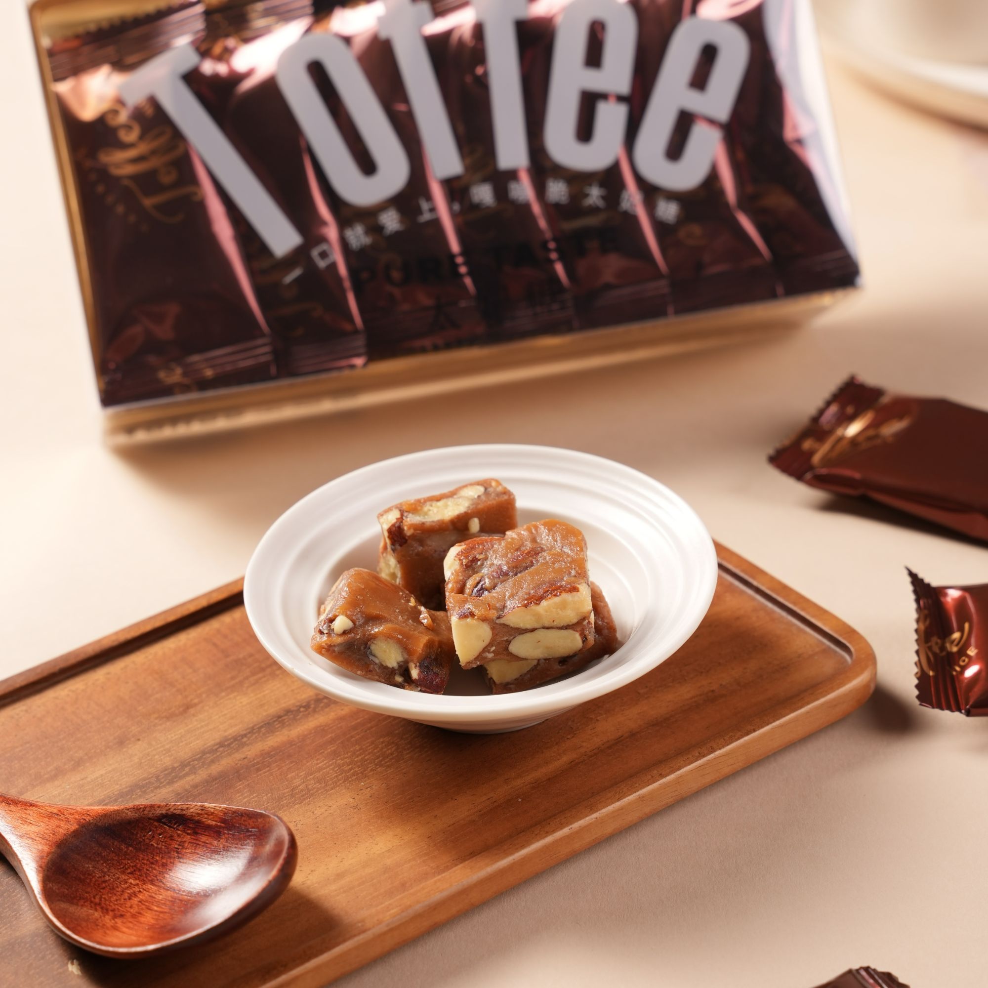 ZESTMAKE &Echire黄油海盐杏仁太妃糖65克 坚果含量＞40%  顺丰