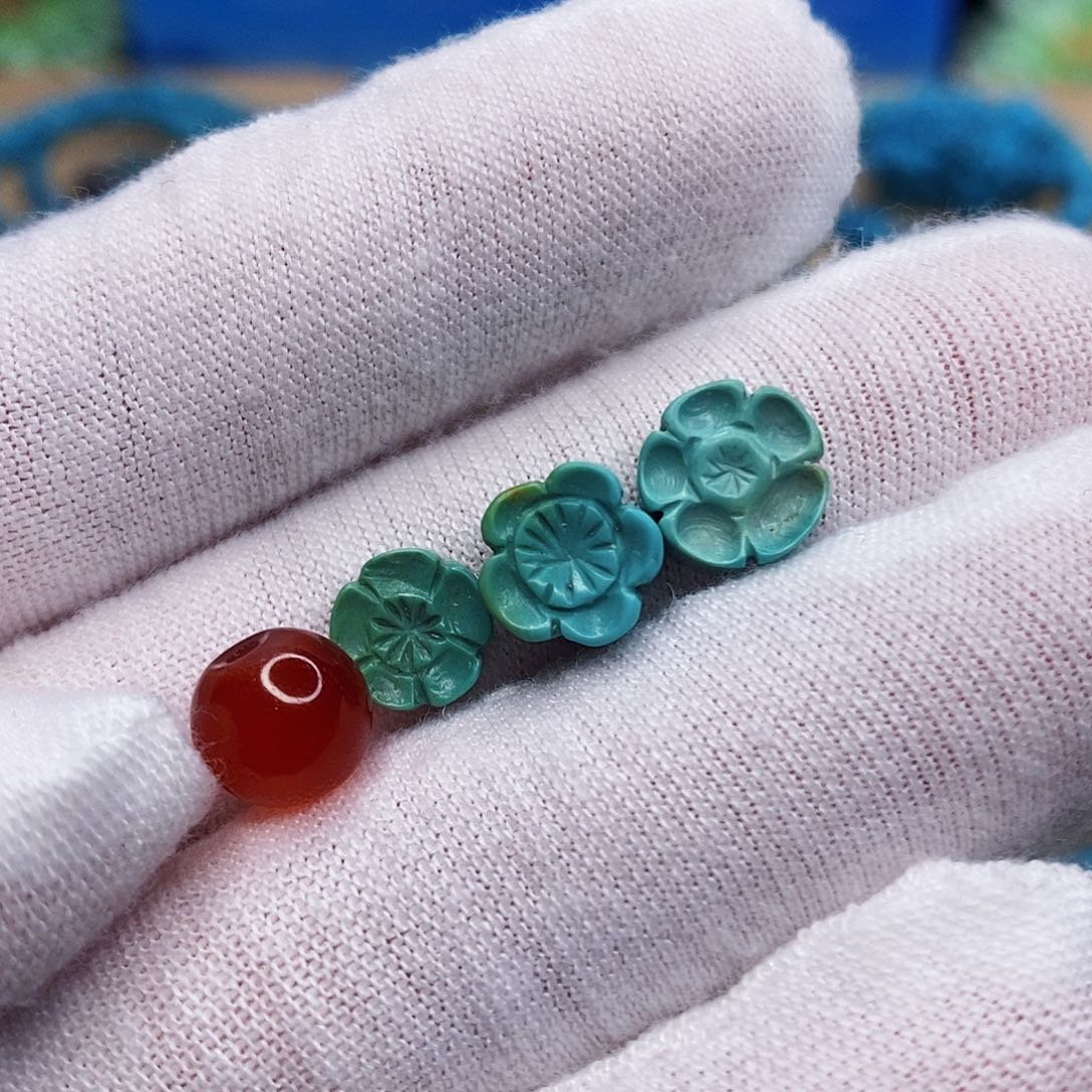 南红玛瑙配饰未镶嵌