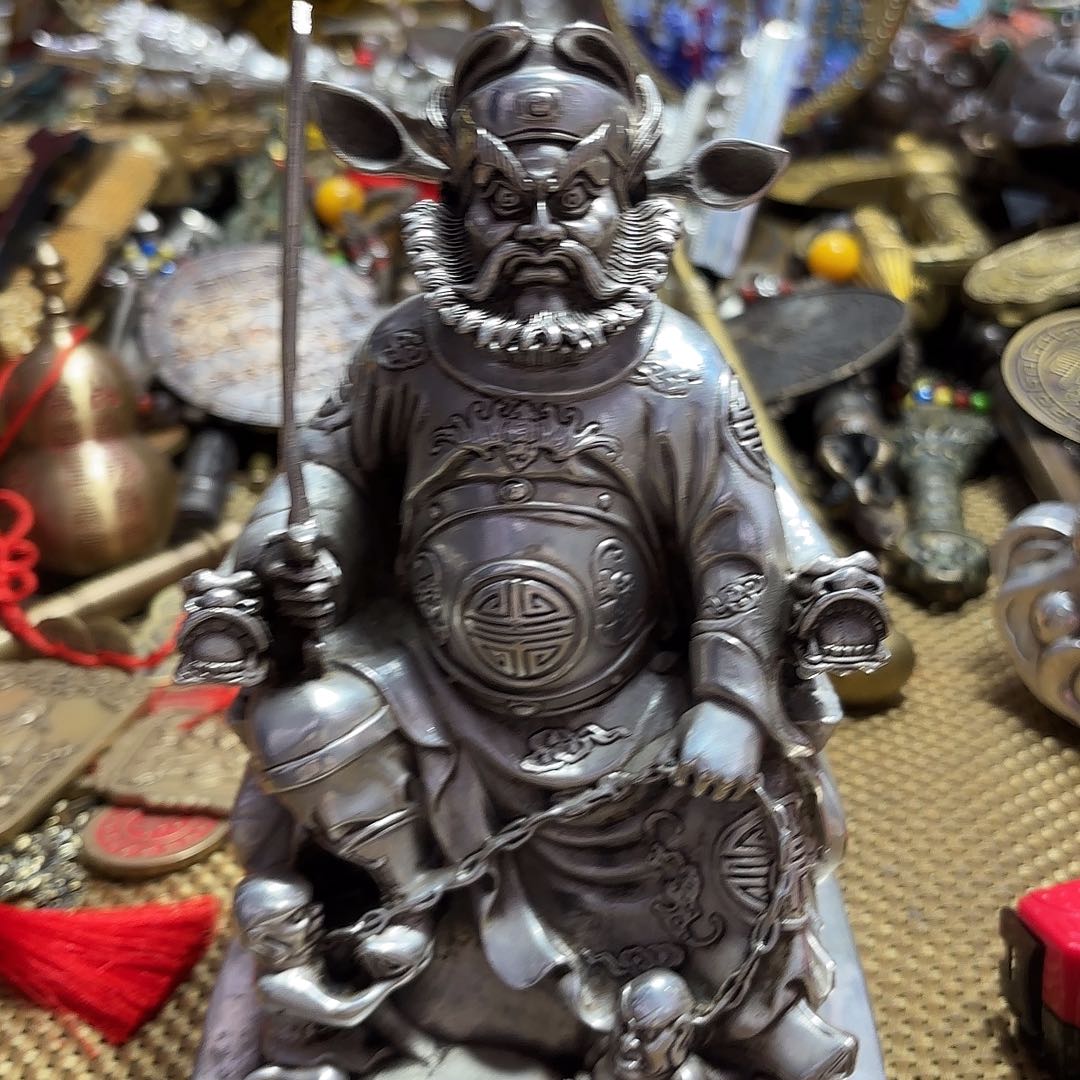 苗苗推荐精神铜器