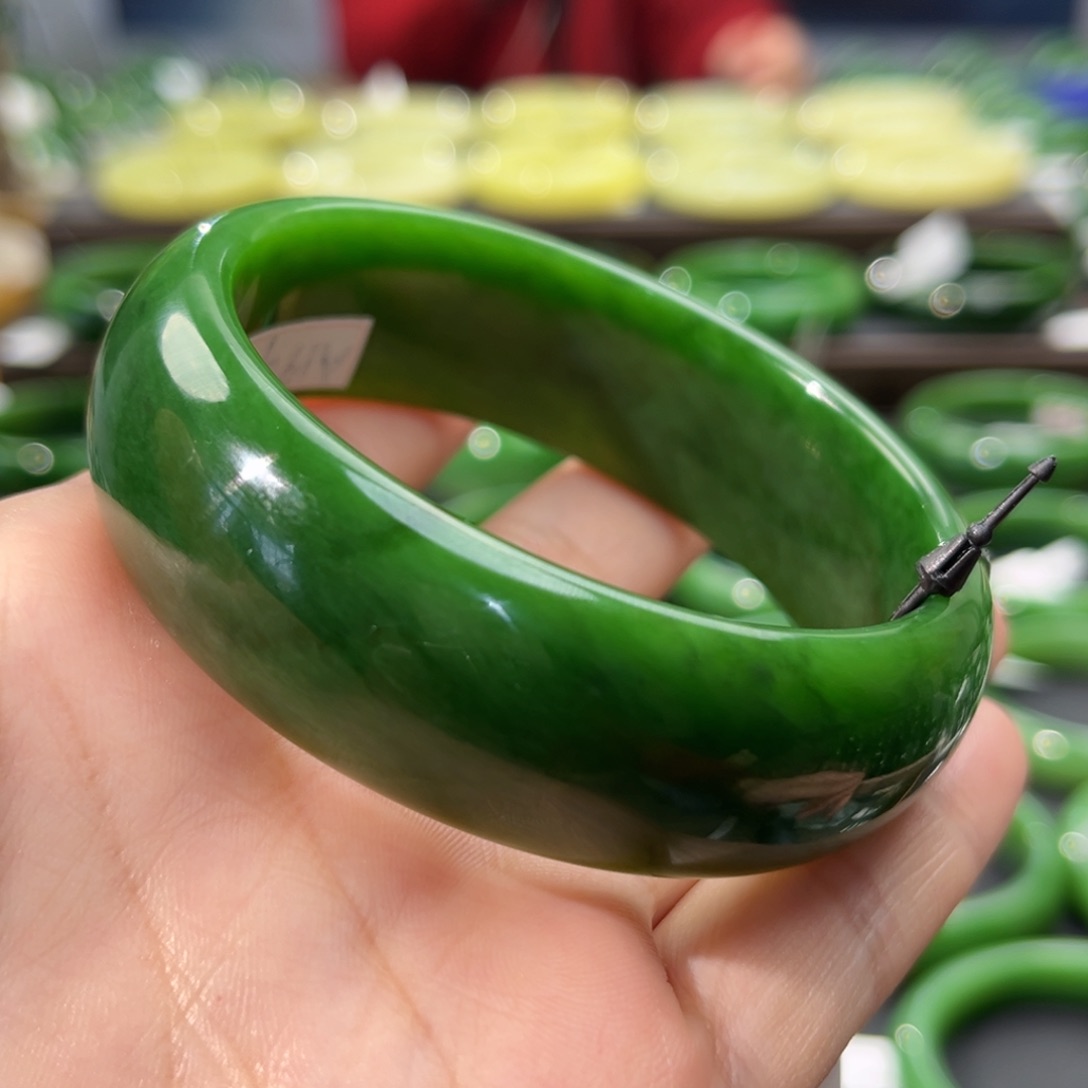 和田玉（碧玉）手镯未镶嵌