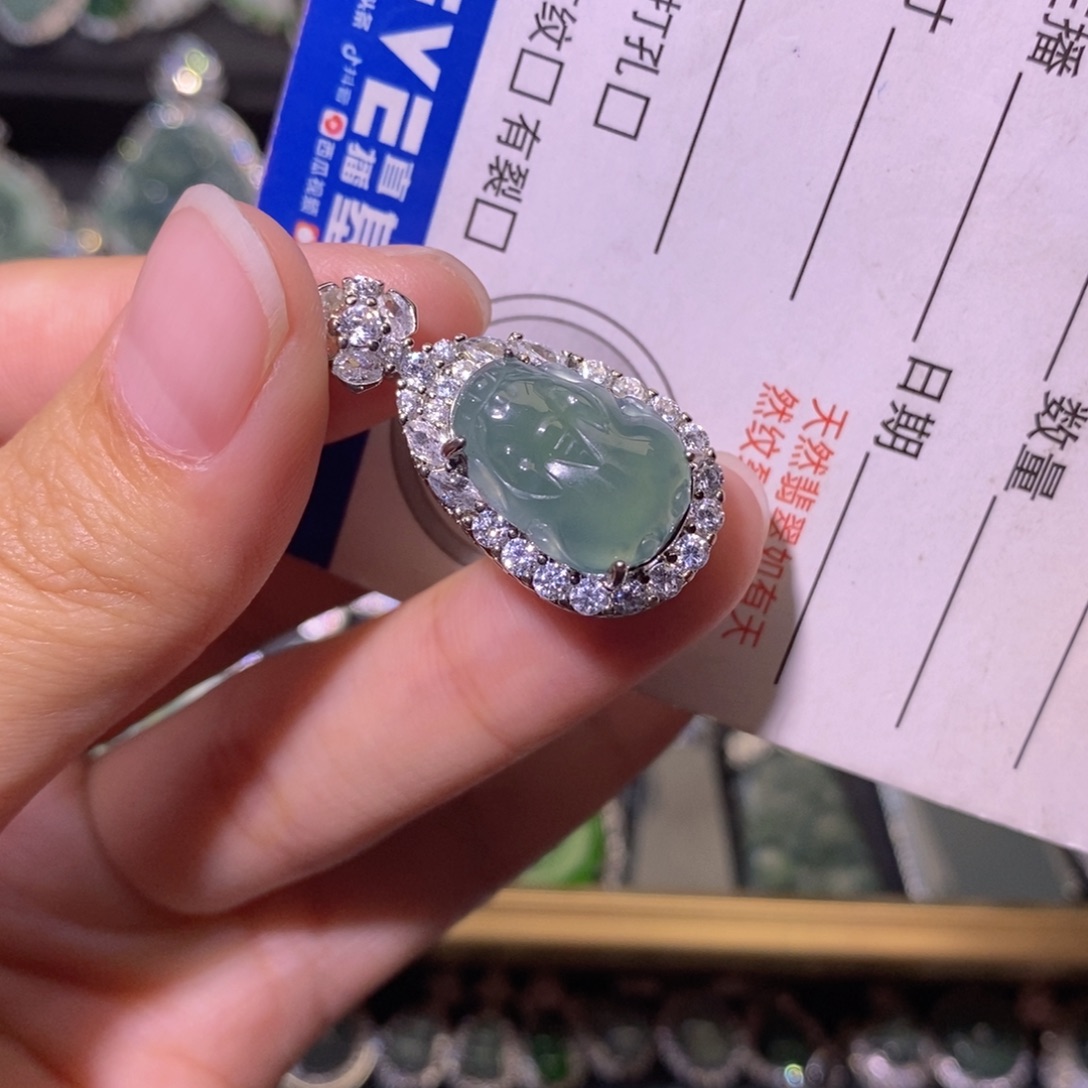 翡翠未镶嵌颈饰天然