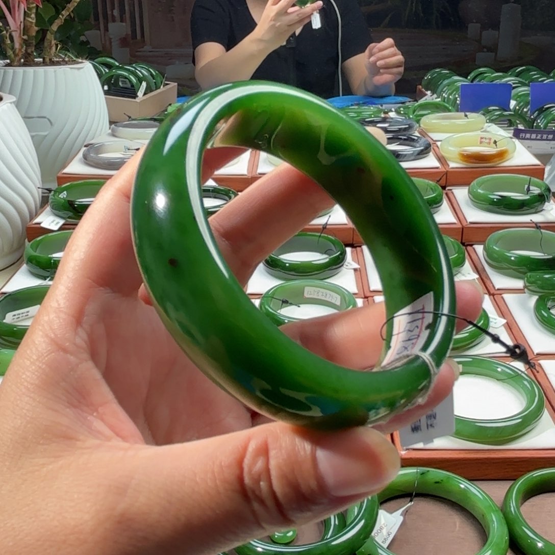 和田玉（碧玉）手镯未镶嵌