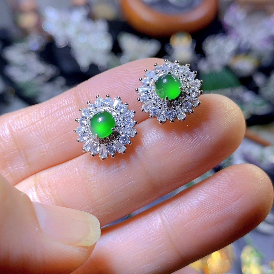 翡翠颈饰银S925镶嵌天然翡翠