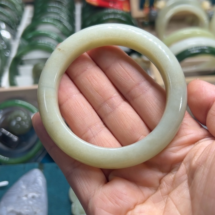 和田玉手镯未镶嵌54.6圈围1256