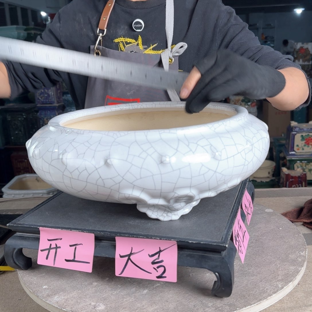 一风堂石湾花盆。缝隙